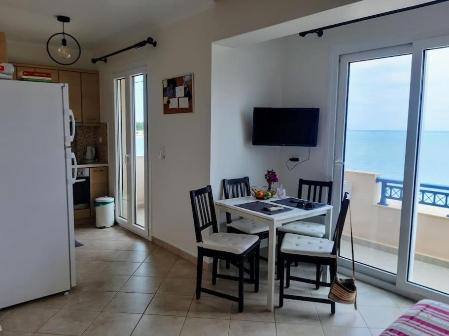 Almiriki Apartment Elafonissos Bagian luar foto